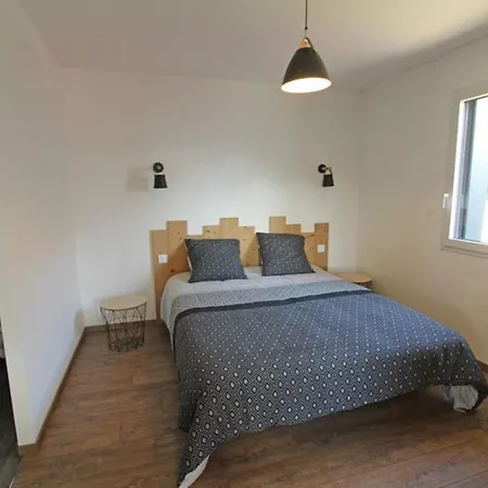 A Avec Cheminee Et Garage - Fr-1-589-385 度假居