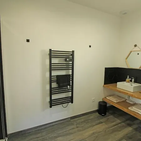 A Avec Cheminee Et Garage - Fr-1-589-385 度假居 *