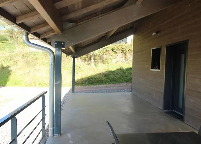 A Avec Cheminee Et Garage - Fr-1-589-385