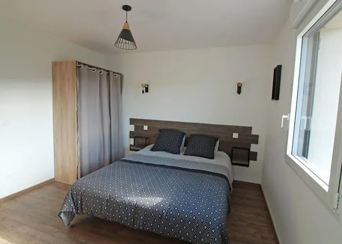 Prázdninový dům A Avec Cheminee Et Garage - Fr-1-589-385